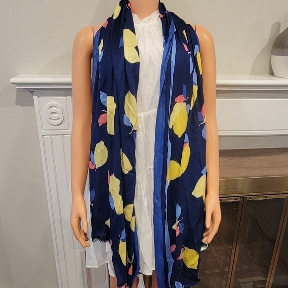 KATE SPADE NWT Lemon Zest Oblong Scarf.. - Picture 2 of 13